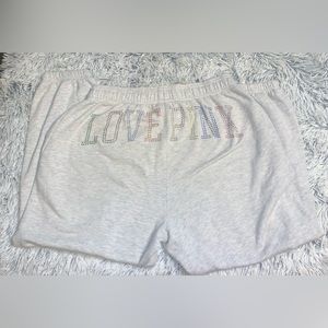 Grey pink vs sweatpants